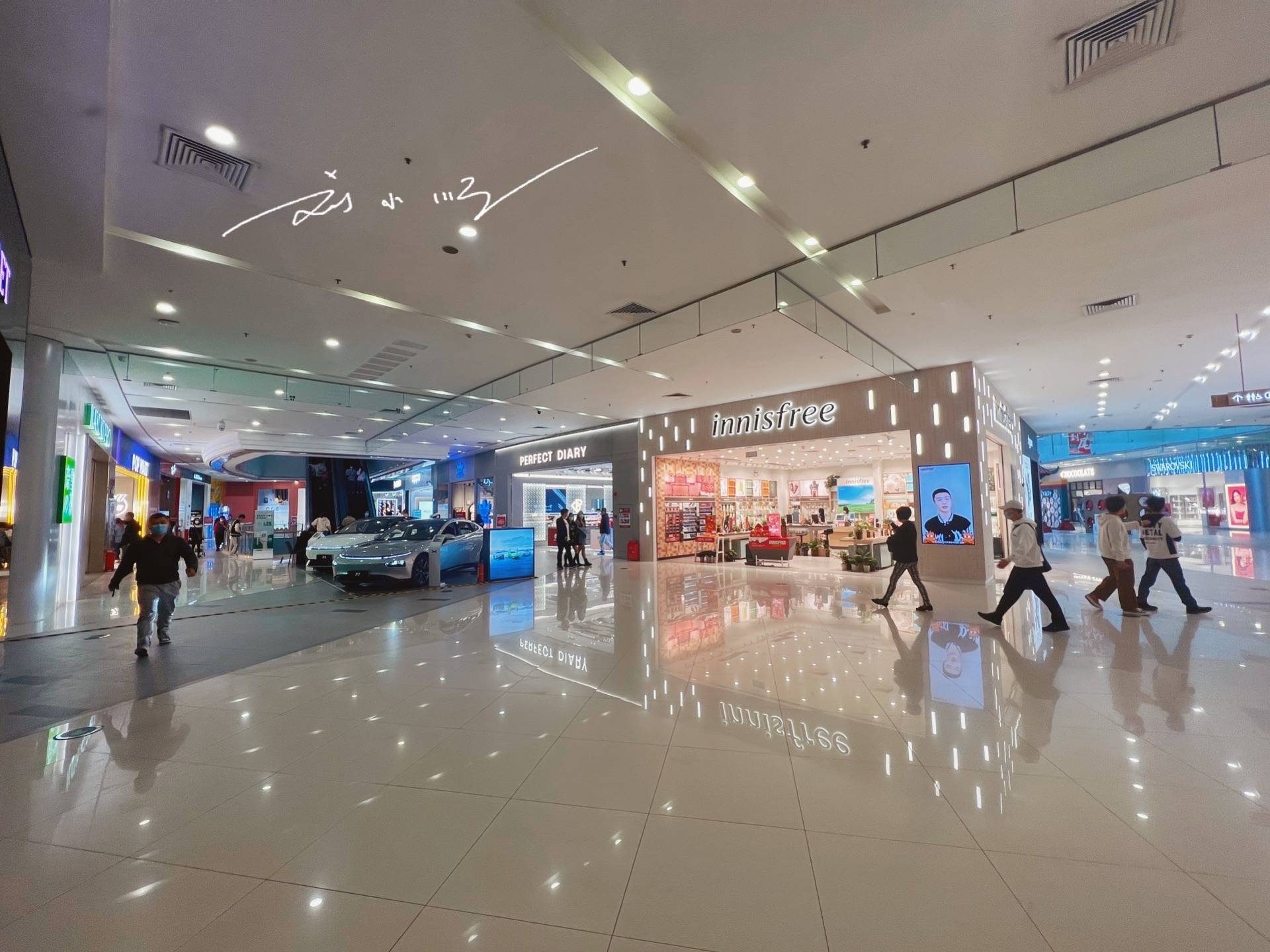 原创 广州市海珠区一座地标商场,就在两条地铁线交汇处,人气一直很旺6