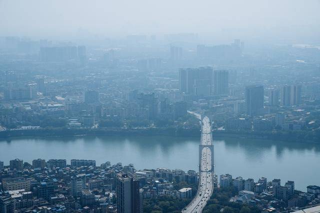 拍照好去处:柳州高空美景尽收眼底,来地王大厦便可欣赏12