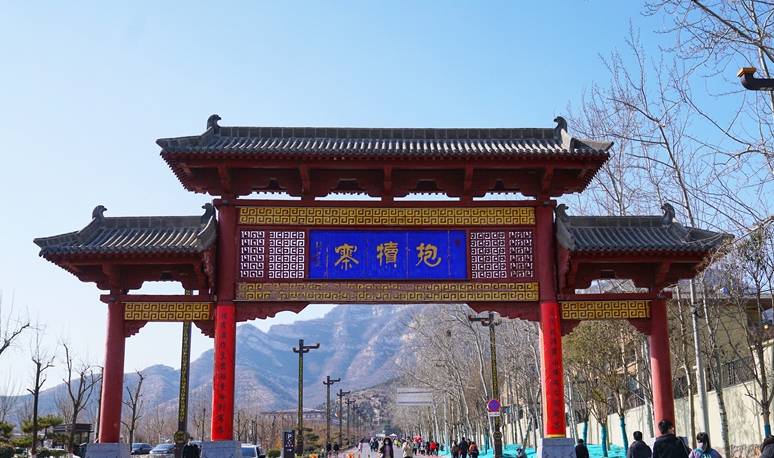 河北石家庄这个神奇名山,580米悬崖峭壁之上,居然有个古战场3