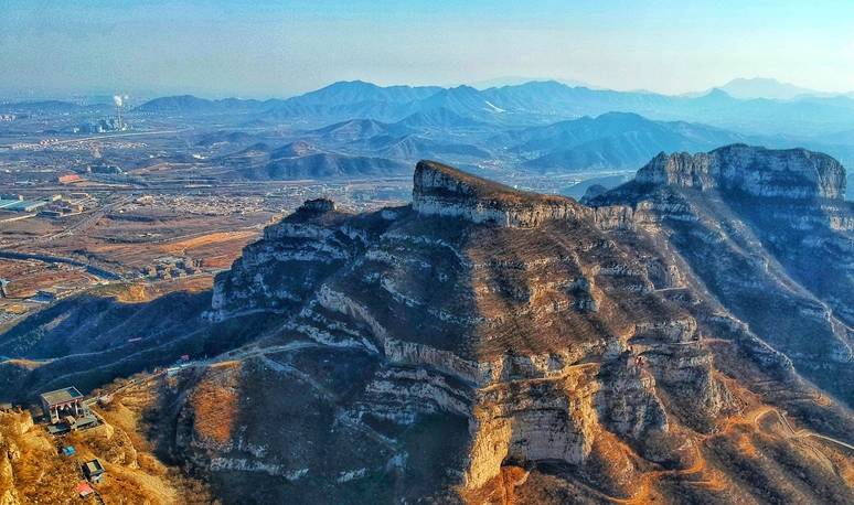 河北石家庄这个神奇名山,580米悬崖峭壁之上,居然有个古战场5