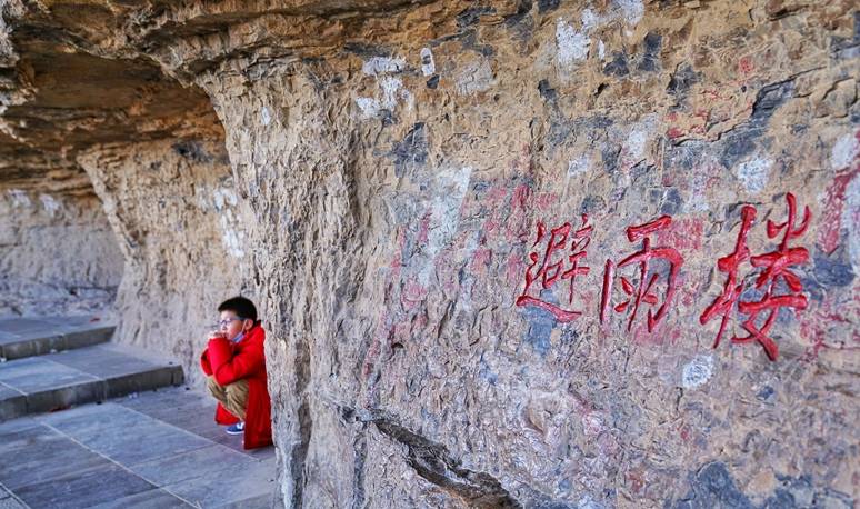 河北石家庄这个神奇名山,580米悬崖峭壁之上,居然有个古战场11