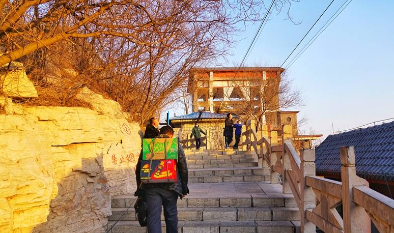 河北石家庄这个神奇名山,580米悬崖峭壁之上,居然有个古战场13