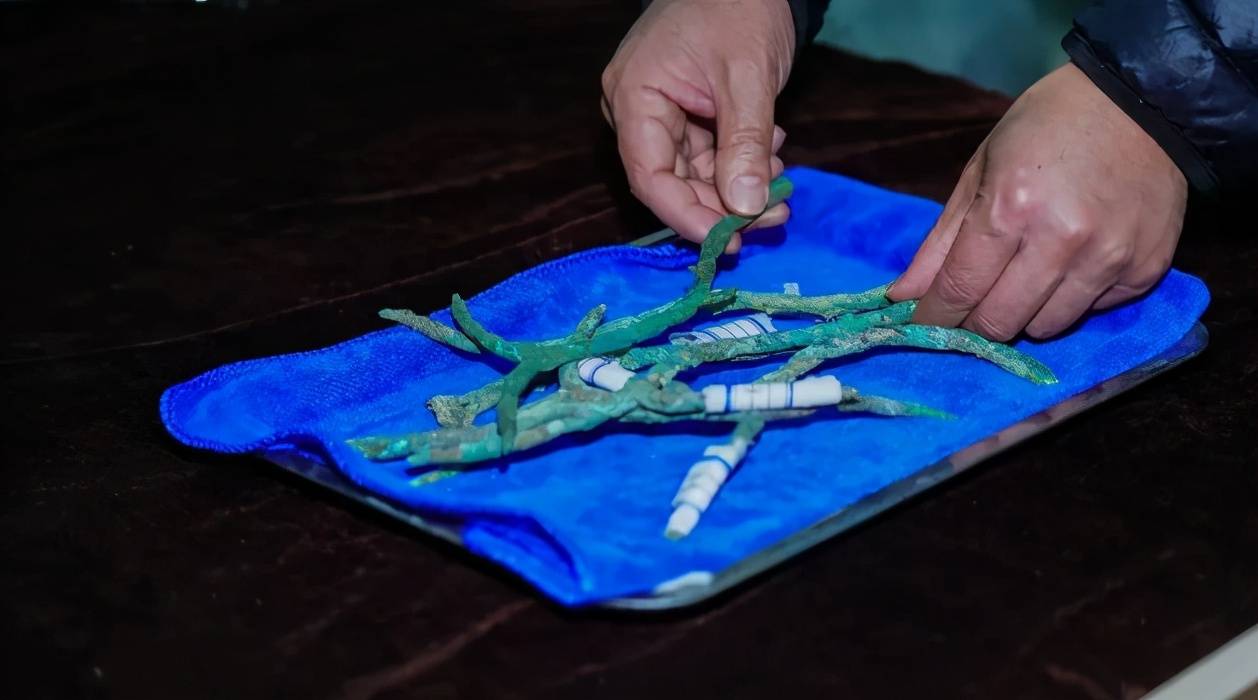 原创 三星堆有一棵3号神树，神树上面，藏着三个研究不明白的“谜”团4