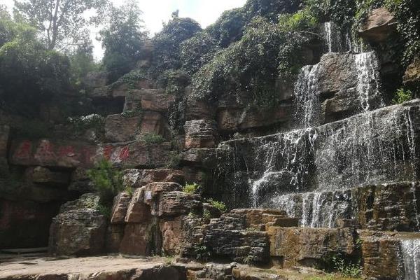 沂水天然地下画廊简介1