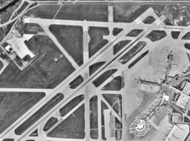 原创 地球文明是在无限轮回吗?1800米海底发现庞大建筑,疑似机场2