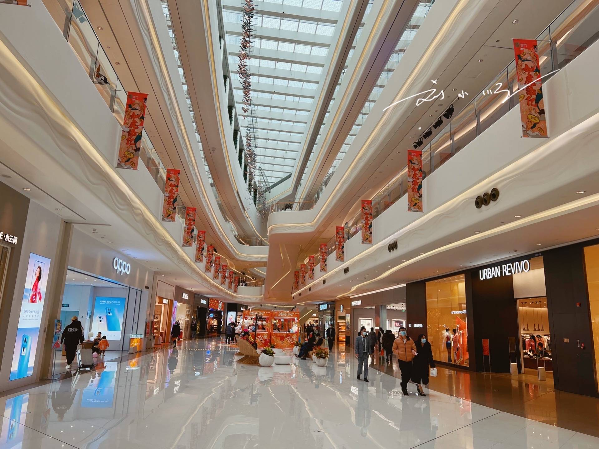 原创 实拍广州市白云区“云门”商场,靠近嘉禾望岗地铁站,人气却一般8