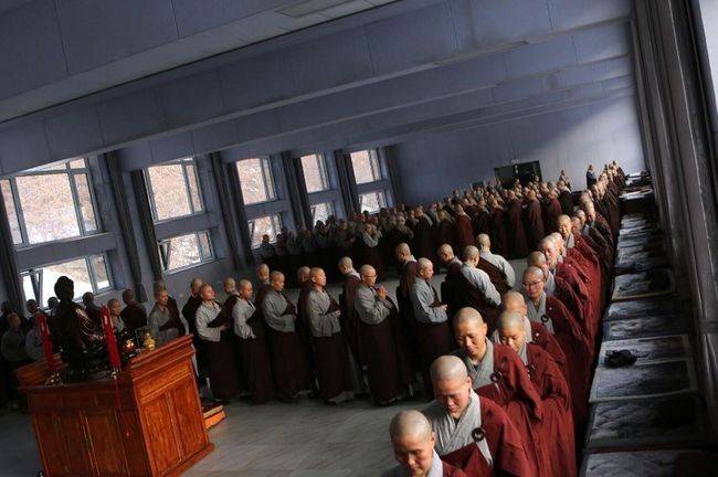 原创 东北最“纯正”尼姑庵:每天只吃一顿饭,入庵后绝不碰钱3