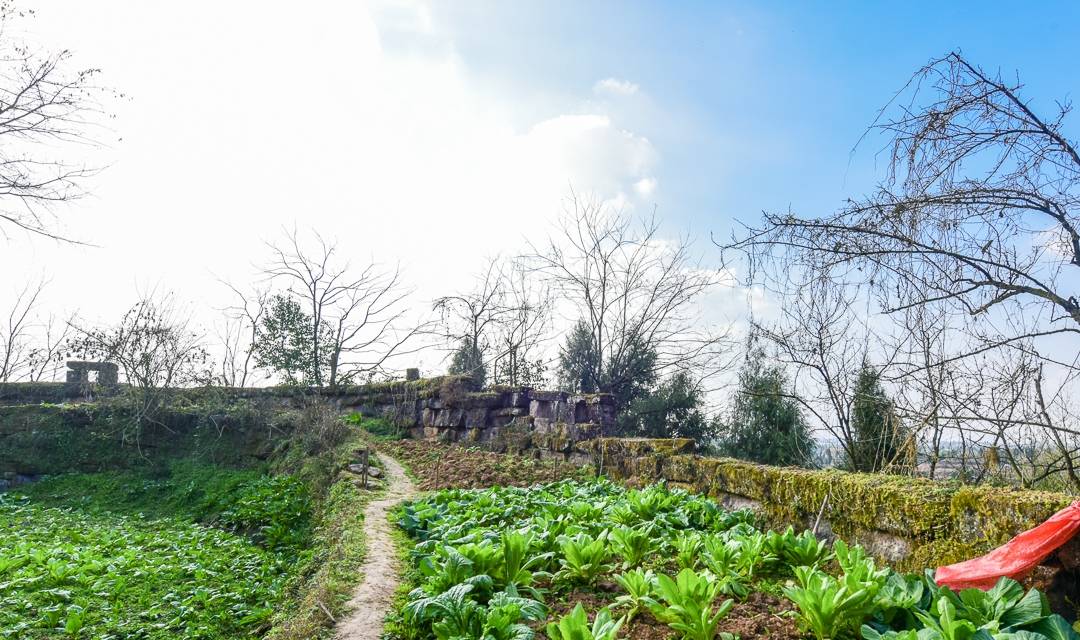 原创 重庆大山中发现一座雄伟的清朝古寨,村民过着与世无争的田原生活10