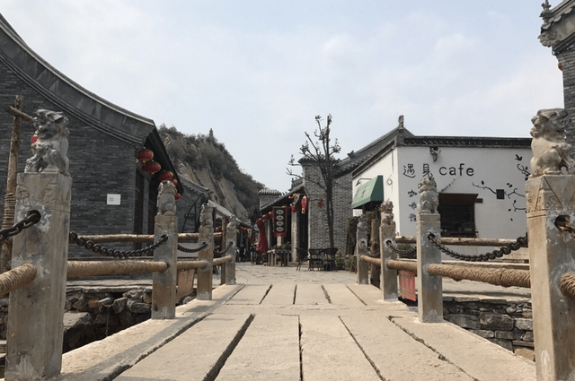 原创 河北投资15亿打造的“假古镇”火了,景色优美门票免费,良心景区2