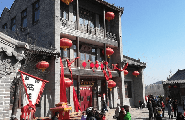 原创 河北投资15亿打造的“假古镇”火了,景色优美门票免费,良心景区4