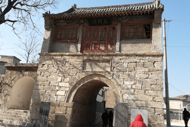 原创 河北投资15亿打造的“假古镇”火了,景色优美门票免费,良心景区5