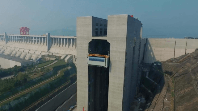 原创 三峡大坝的闸40层楼高,货船怎么通过的?看完你就懂了4