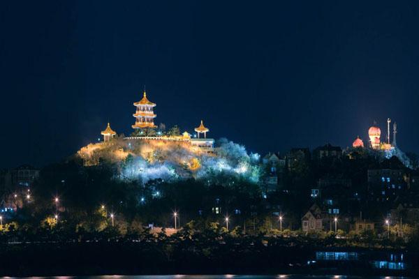 青岛爬山的景点推荐 适合爬山的好地方2