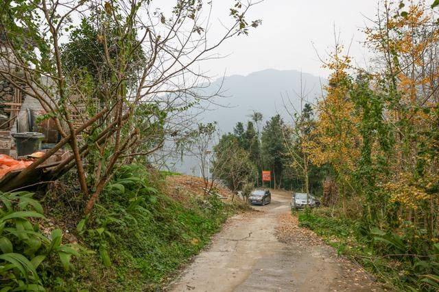 硝洞岩瀑布,乐山探险好去处,人少精美空气好2