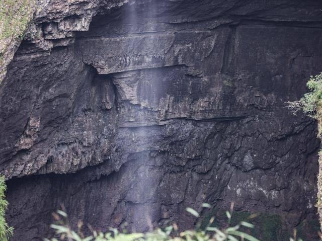 硝洞岩瀑布,乐山探险好去处,人少精美空气好14