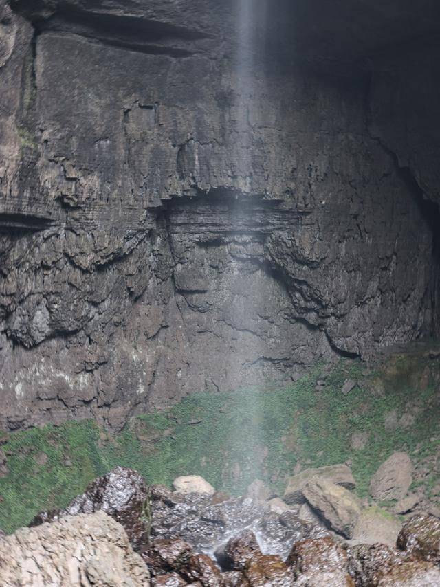 硝洞岩瀑布,乐山探险好去处,人少精美空气好23