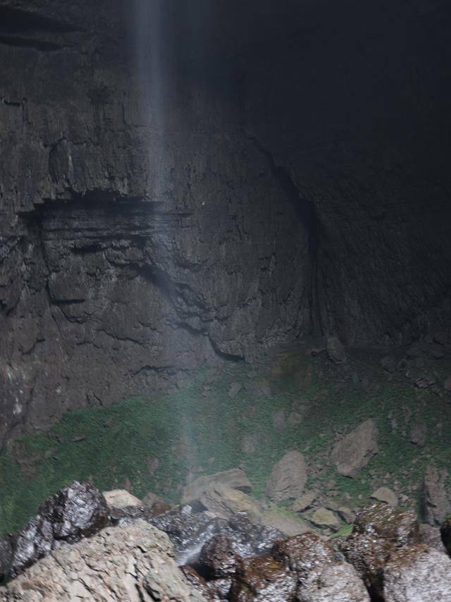 硝洞岩瀑布,乐山探险好去处,人少精美空气好27