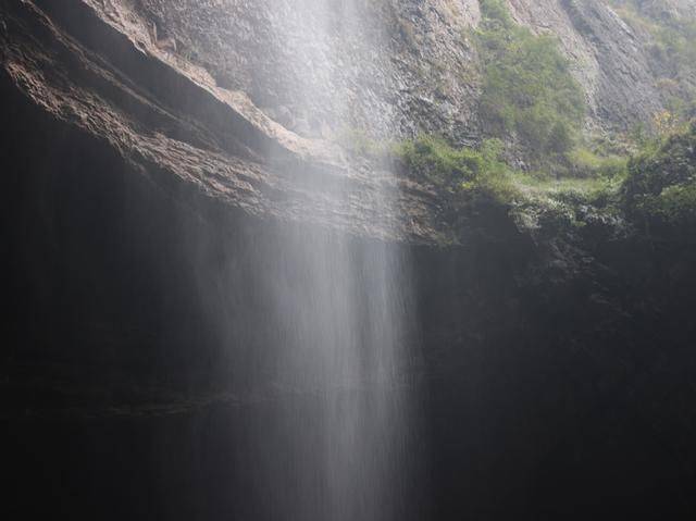 硝洞岩瀑布,乐山探险好去处,人少精美空气好32