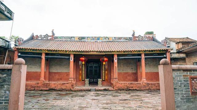 在东莞繁华市中心还藏着一个百年古村，没有保存完整的祠堂，绝美1