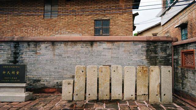 在东莞繁华市中心还藏着一个百年古村，没有保存完整的祠堂，绝美2