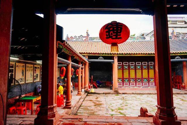 在东莞繁华市中心还藏着一个百年古村，没有保存完整的祠堂，绝美9
