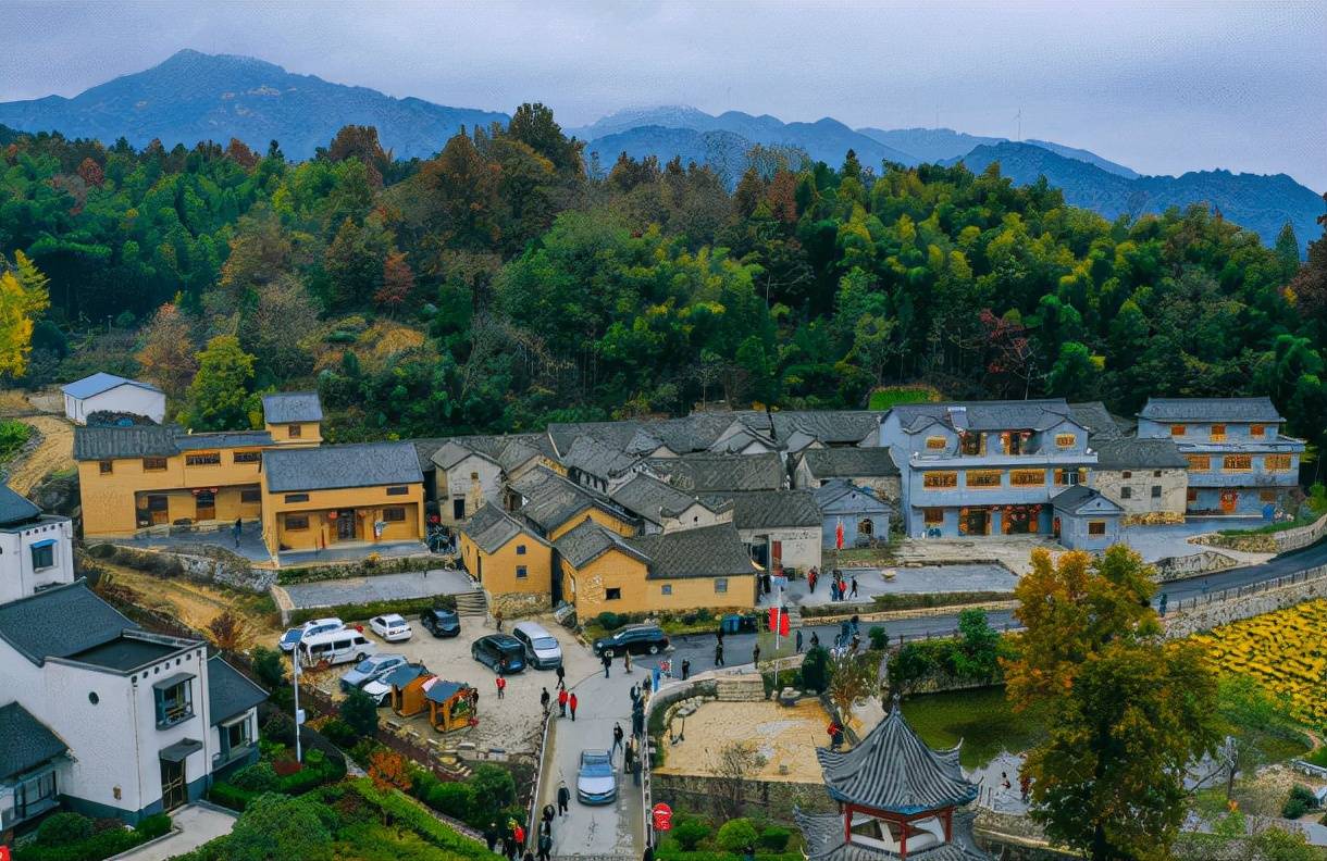 原创 安徽面积“第一大”县城,却藏于大别山腹地,环境优美仿似仙境3