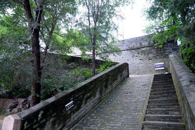 万里长城第一山,秦皇岛这一段长城很少人去过,景色不一般10