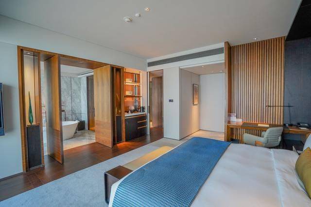 珠海网红的酒店，拉开窗帘就能看得见海，成为珠海旅游新地标15