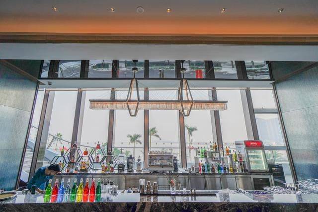 珠海网红的酒店，拉开窗帘就能看得见海，成为珠海旅游新地标28