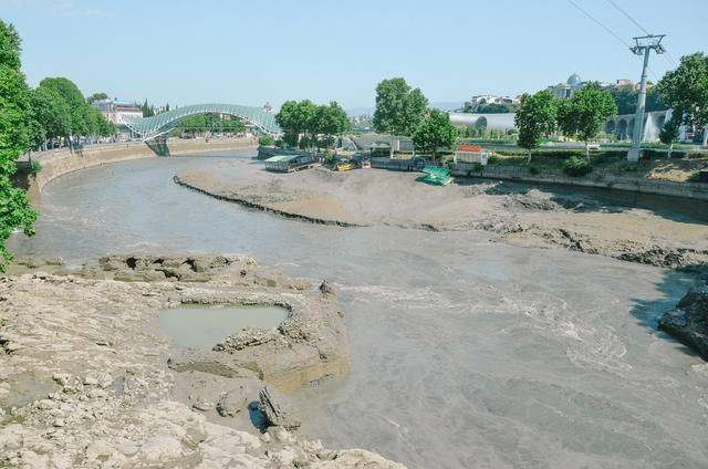 中亚有一个超高颜值的国家,首都颇具魅力,对中国人十分友好13