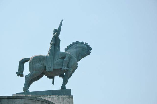 中亚有一个超高颜值的国家,首都颇具魅力,对中国人十分友好21