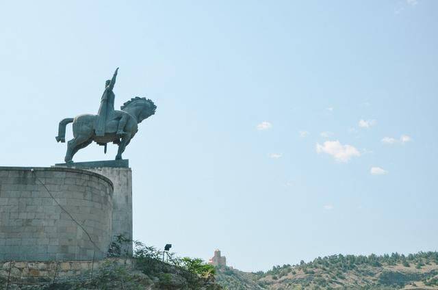 中亚有一个超高颜值的国家,首都颇具魅力,对中国人十分友好22