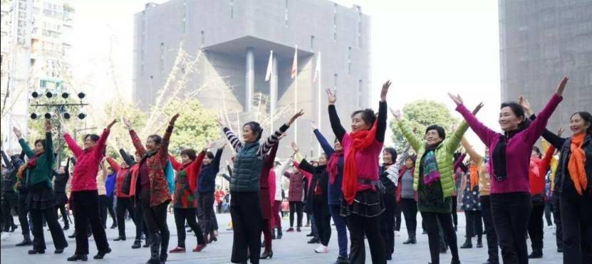 原创 中国最悠闲的城市,美女如云,每天的生活就是聚会和喝茶5