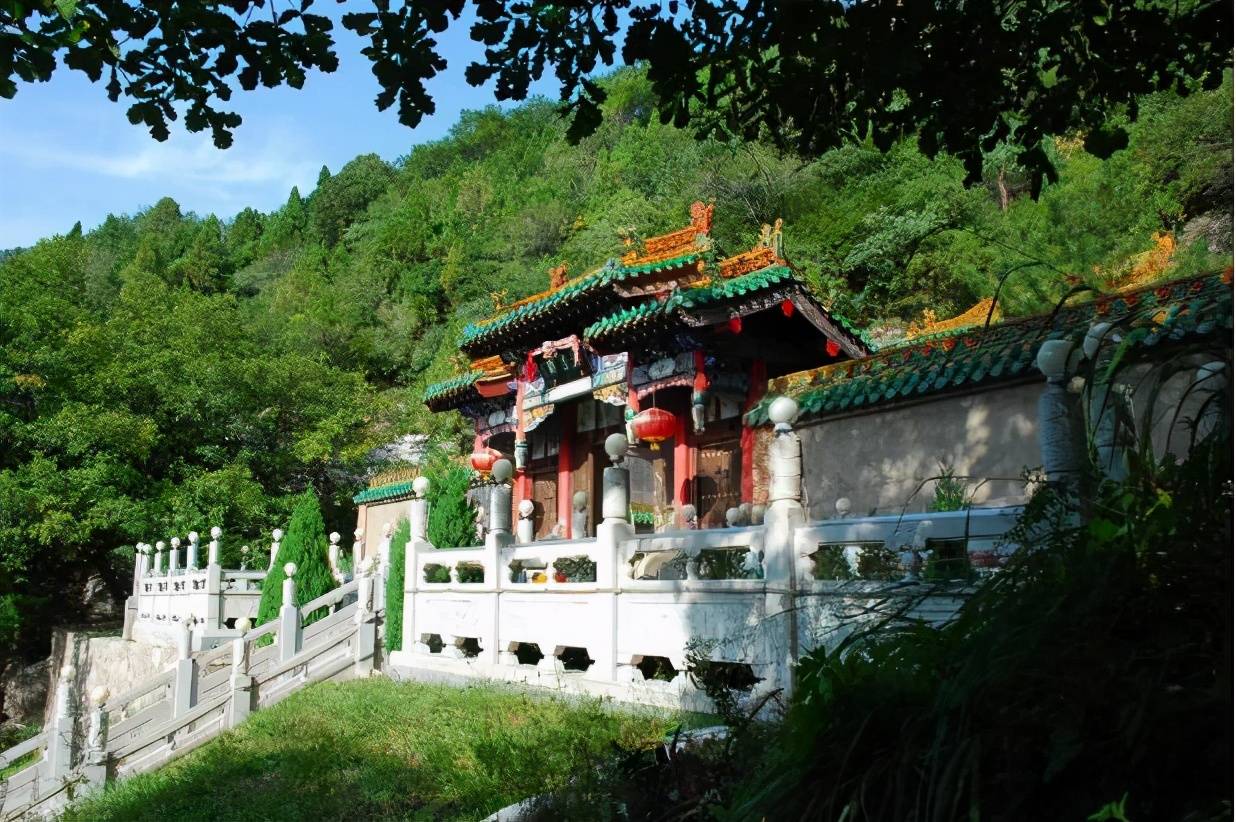 原创 山西有座被遗忘的景点:有长治“小黄山”的美誉,却鲜为人知4