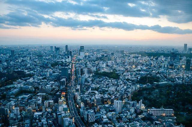 全世界最漂亮的日落之一,来日本这栋大楼,俯瞰城市美景4