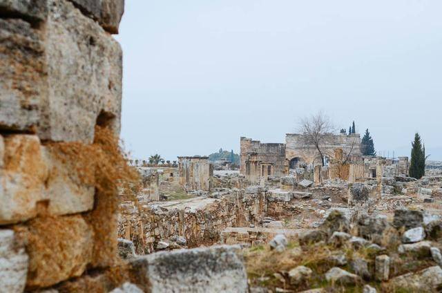 上帝打翻了牛奶瓶,它就变成了土耳其的棉花堡10