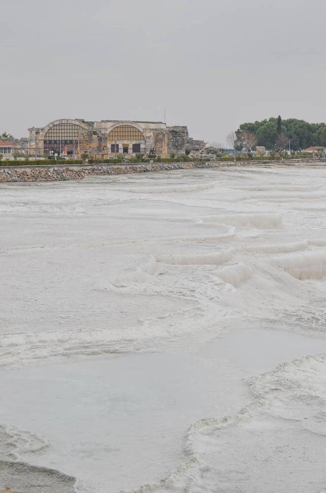 上帝打翻了牛奶瓶,它就变成了土耳其的棉花堡19