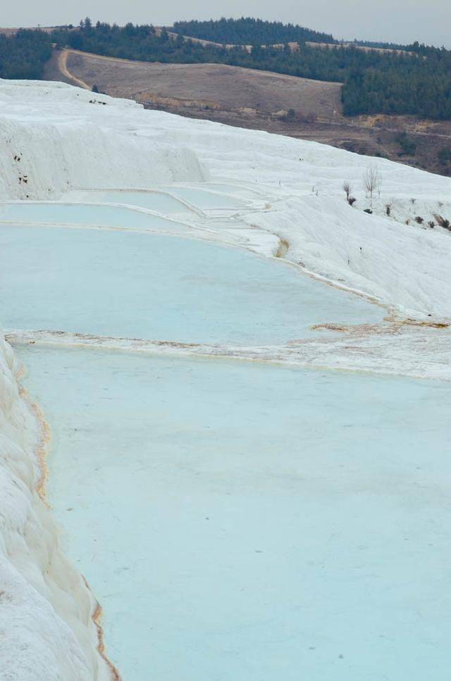 上帝打翻了牛奶瓶,它就变成了土耳其的棉花堡27