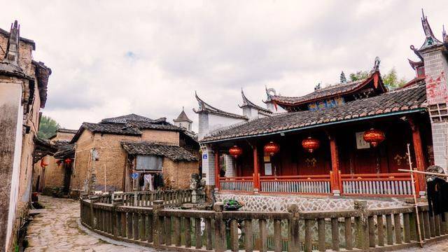 这个地方爱鱼成风,甚至还要位于举行葬礼,福建这一古村太神奇了1