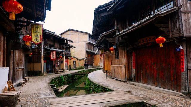 这个地方爱鱼成风,甚至还要位于举行葬礼,福建这一古村太神奇了13