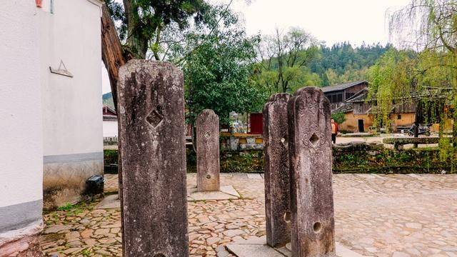 这个地方爱鱼成风,甚至还要位于举行葬礼,福建这一古村太神奇了24