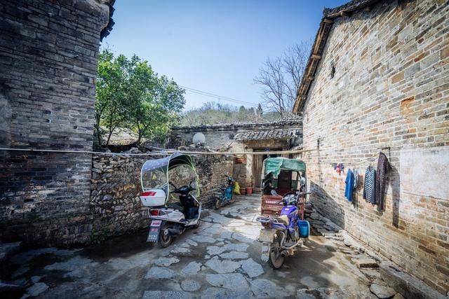 永州有个贫困村,会因此留下大量古迹,因为乡村振兴很快就要火6