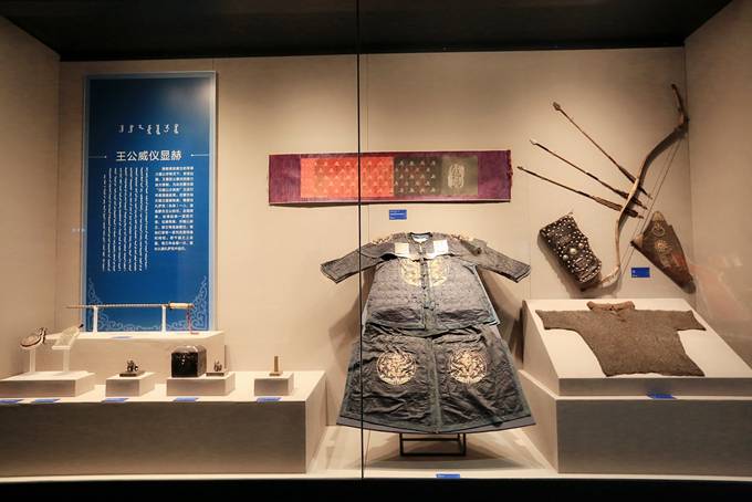 原创 探秘:内蒙古博物院的镇馆之宝,精美贵重,专家看到后惊叹不已12