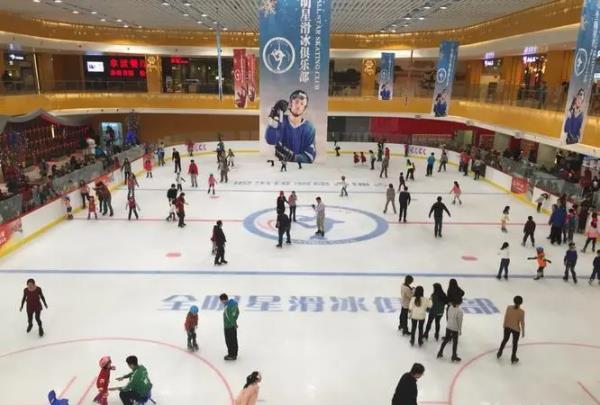 武汉滑冰哪里好玩 室内滑冰场推荐2