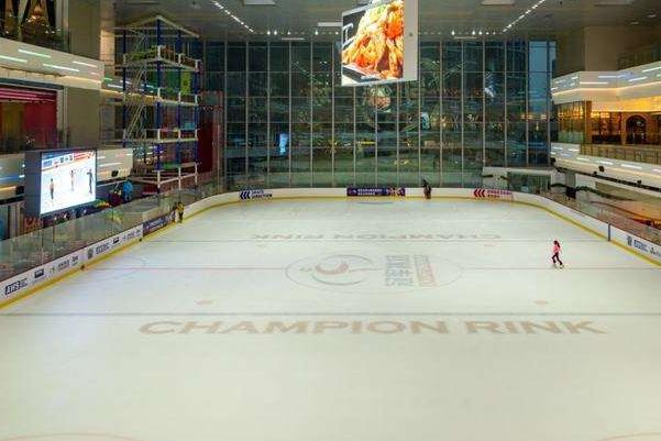 武汉滑冰哪里好玩 室内滑冰场推荐3