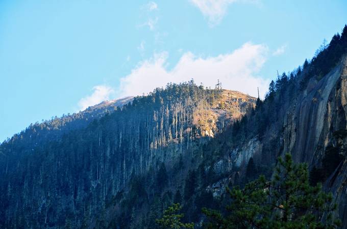 原创 冬天去西藏旅游,林芝卡定沟,这里的山石充满了想象力的传说7