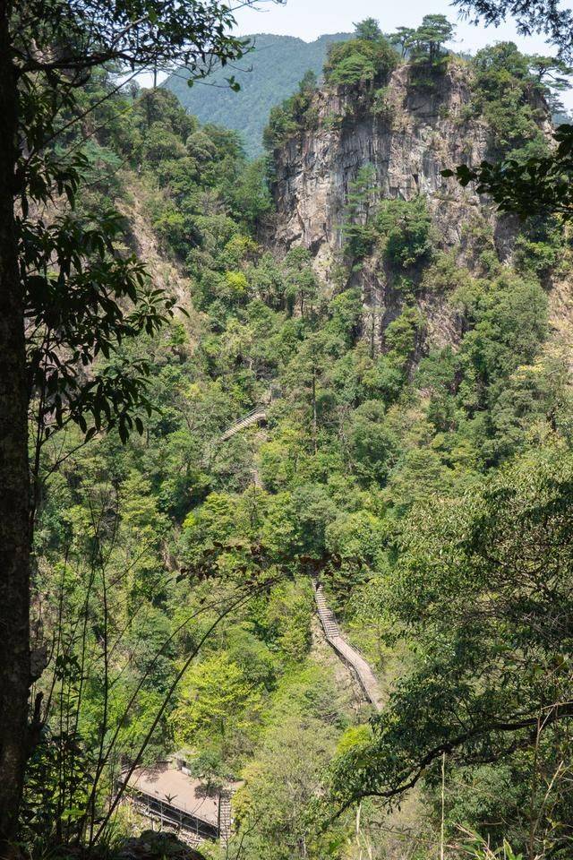 横跨广东湖南两省的山,曾经游人稀少,景色堪比黄山11