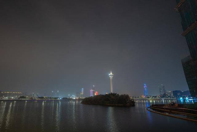 这就是赛博朋克!看过澳门无人机方阵,刷新了我对夜空表演的印象3