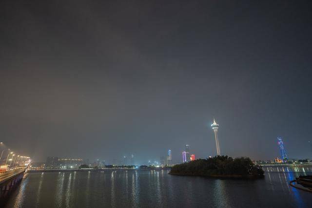 这就是赛博朋克!看过澳门无人机方阵,刷新了我对夜空表演的印象4