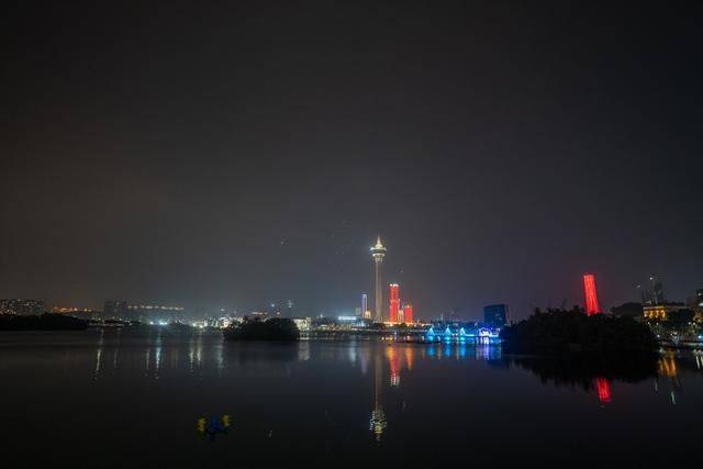 这就是赛博朋克!看过澳门无人机方阵,刷新了我对夜空表演的印象7